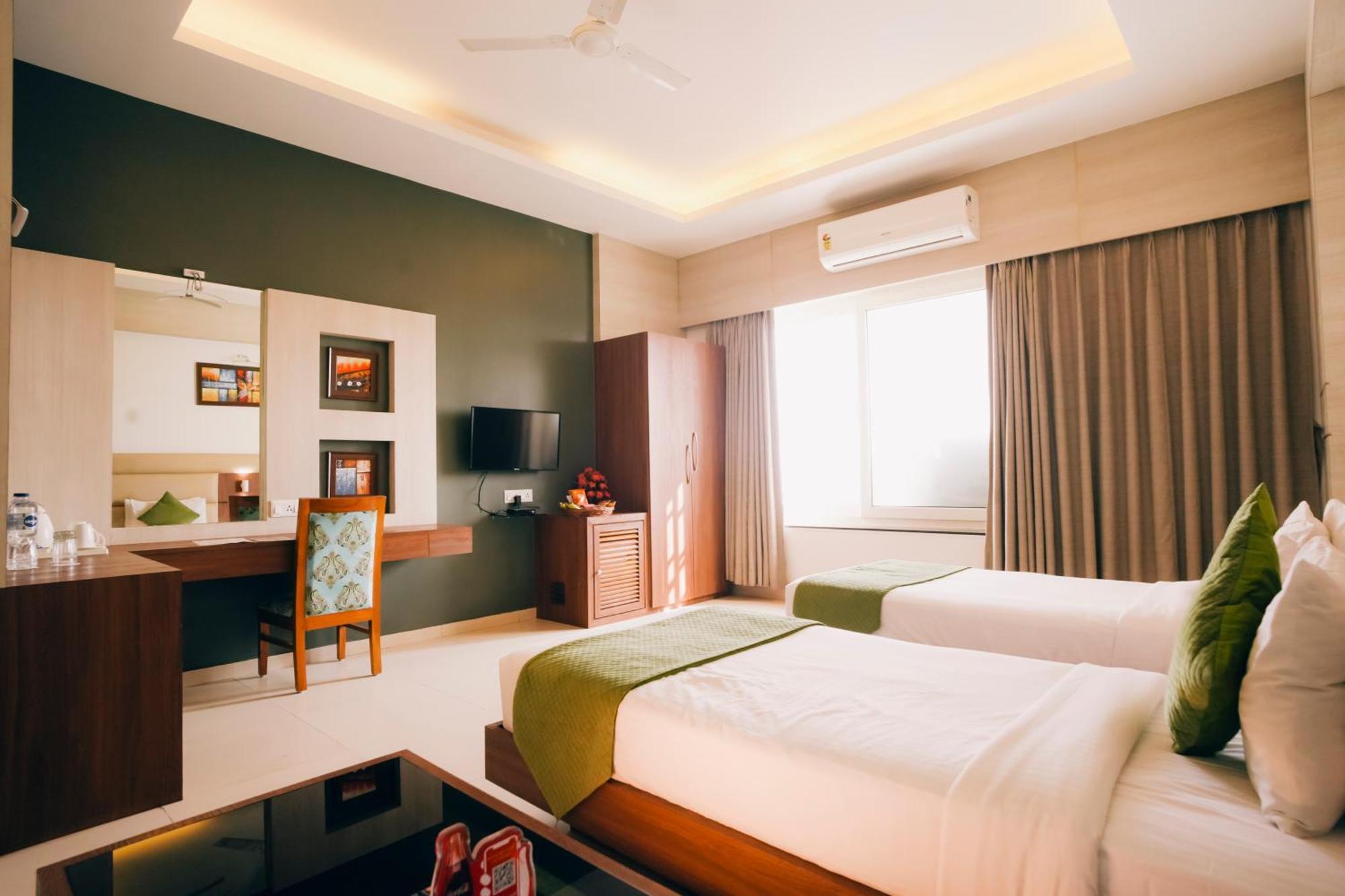 Imperial Heights Hotel Диогар Екстериор снимка