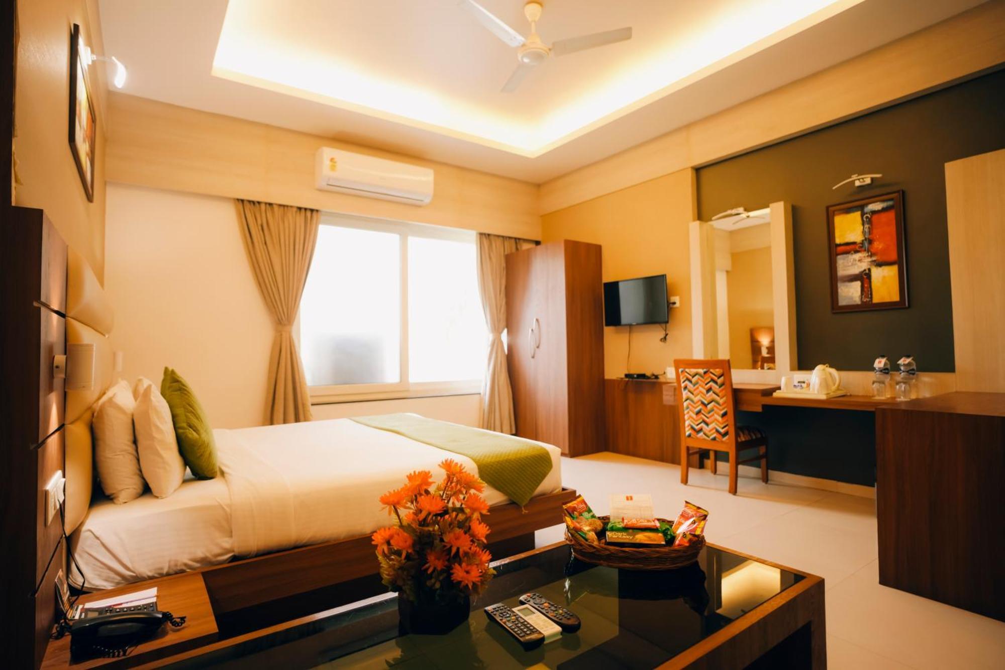 Imperial Heights Hotel Диогар Екстериор снимка