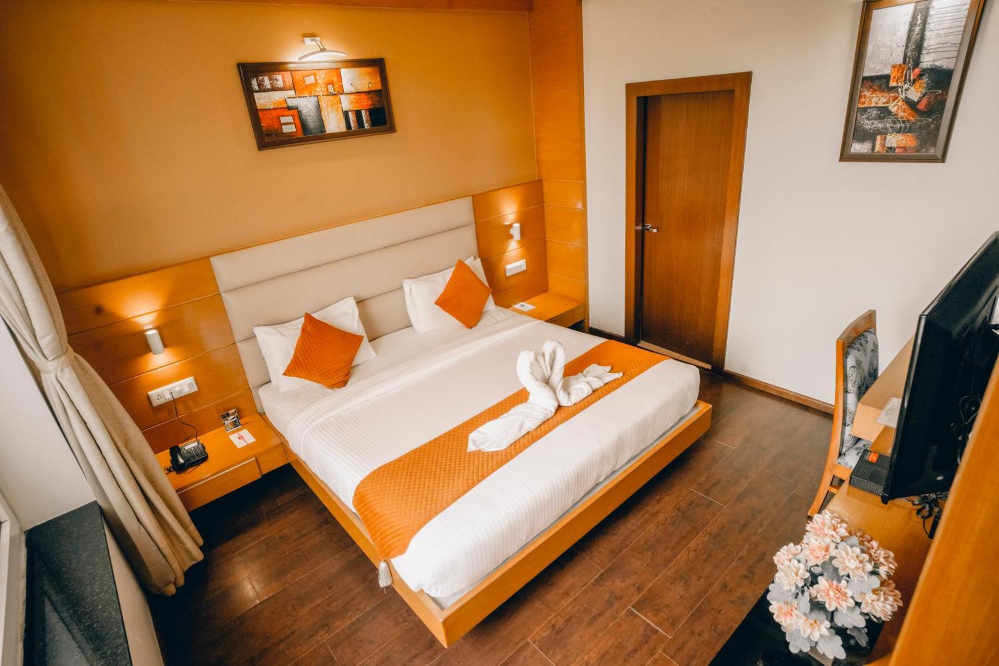 Imperial Heights Hotel Диогар Екстериор снимка