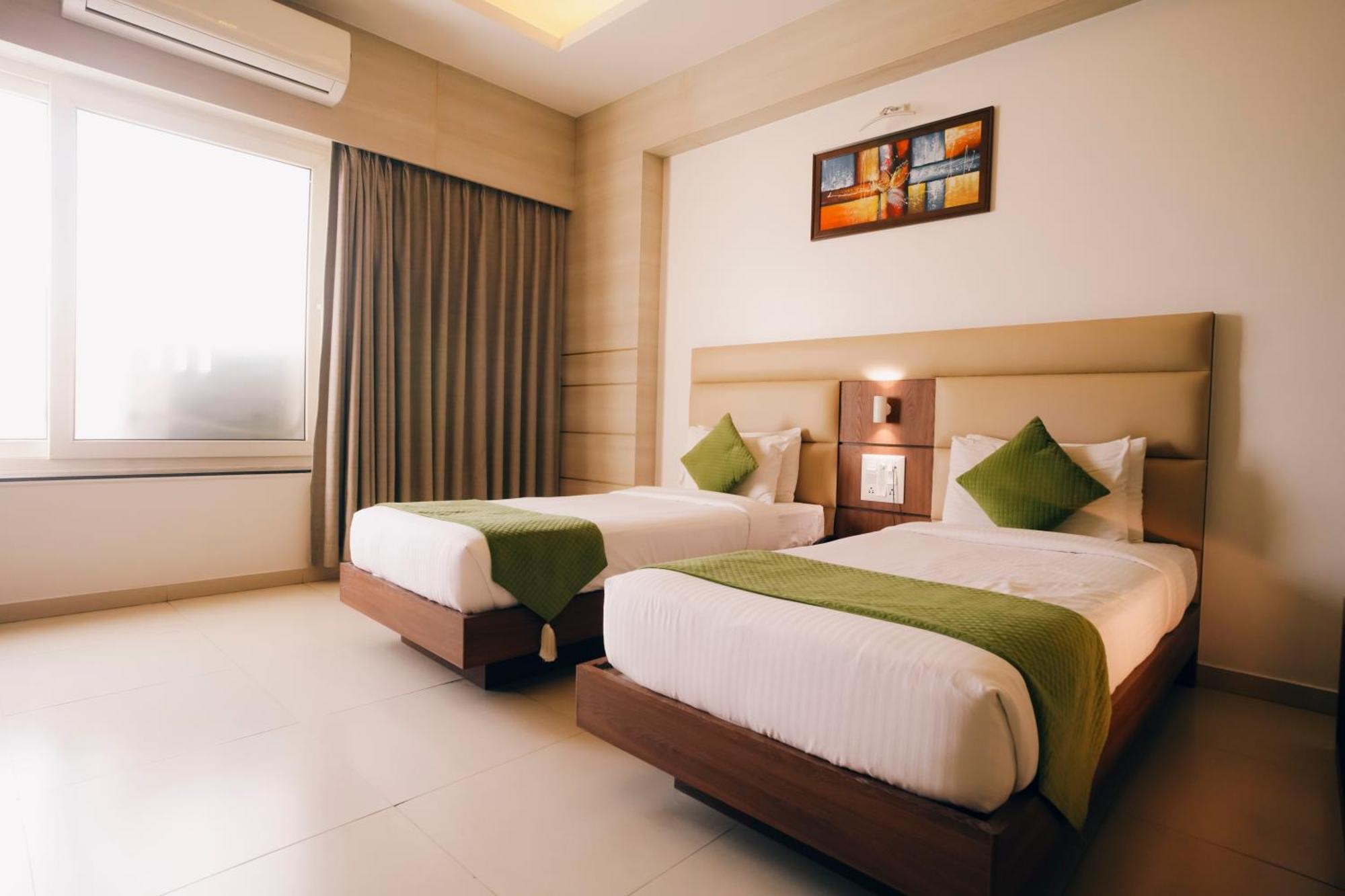 Imperial Heights Hotel Диогар Екстериор снимка