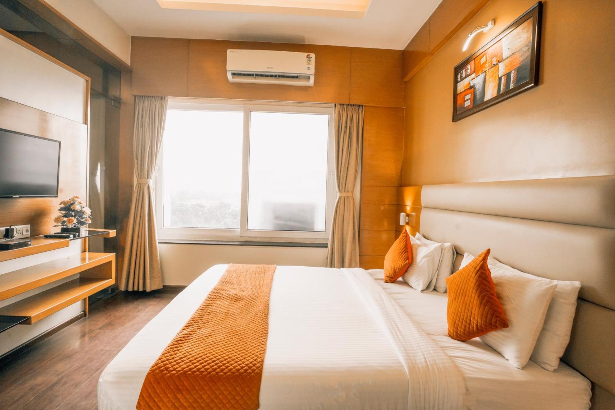 Imperial Heights Hotel Диогар Екстериор снимка