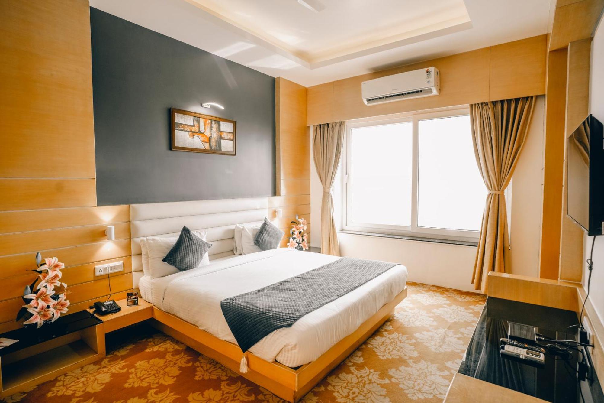 Imperial Heights Hotel Диогар Екстериор снимка