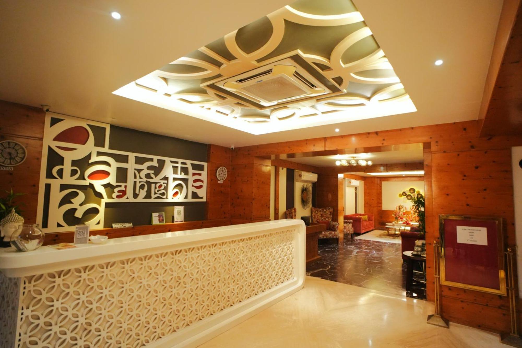 Imperial Heights Hotel Диогар Екстериор снимка