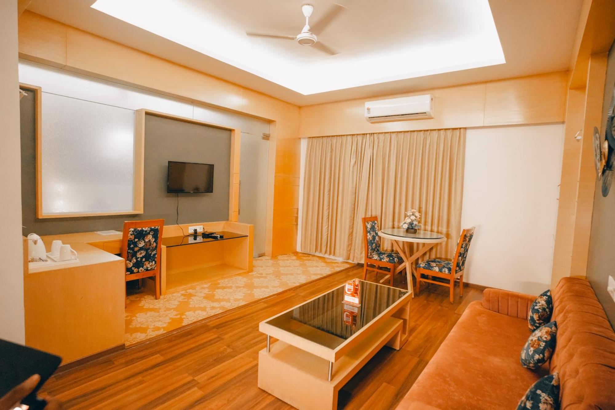 Imperial Heights Hotel Диогар Екстериор снимка